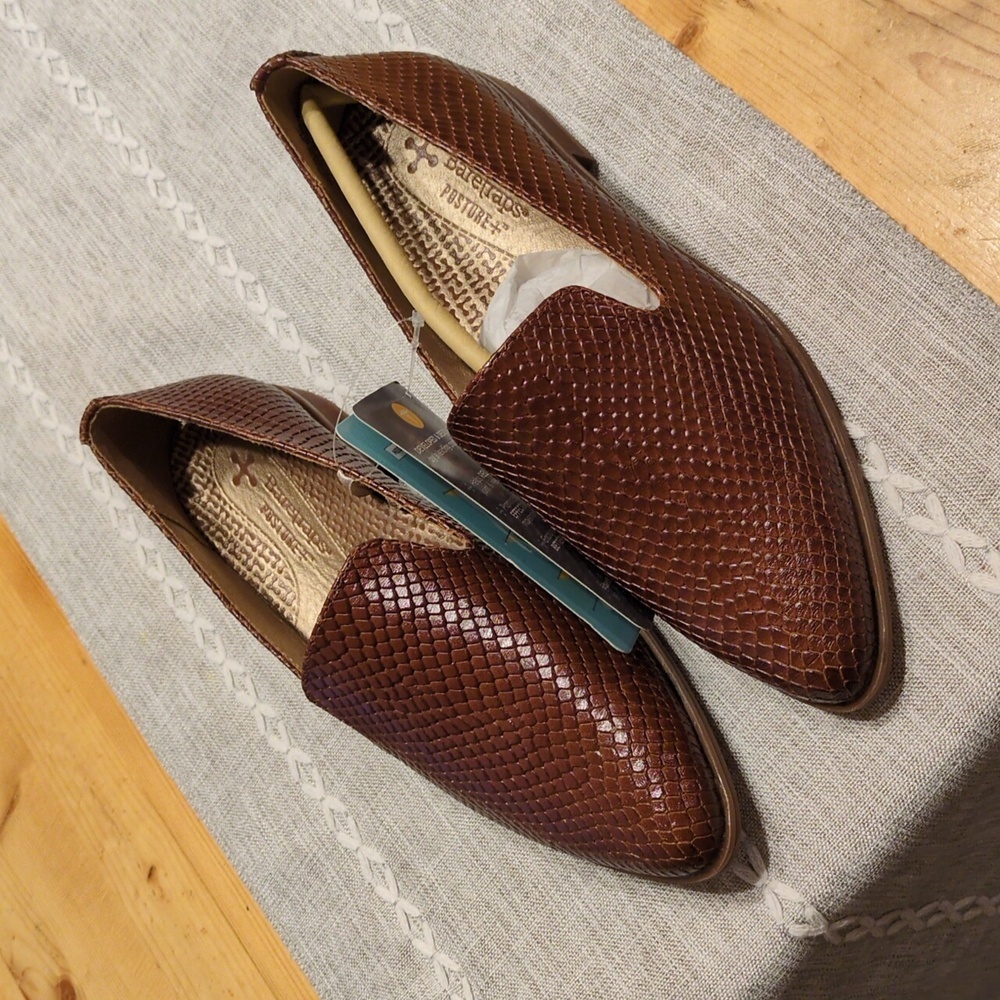 BareTraps Brown Textured Loafers
